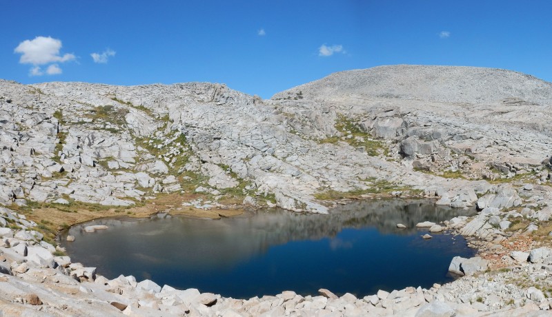 small lake near Pterodactyl Pass